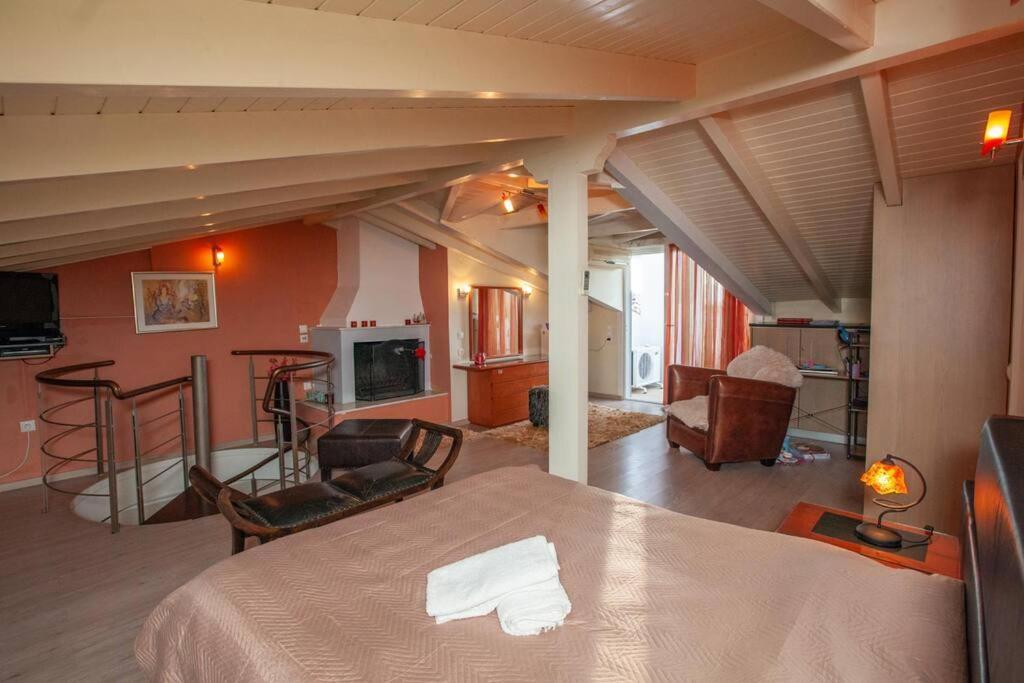 דירות נאפפליו Jenny'S Luxury Maisonette מראה חיצוני תמונה